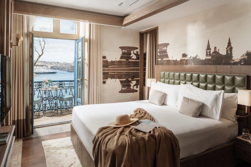 Superior Grand Harbour View Suites